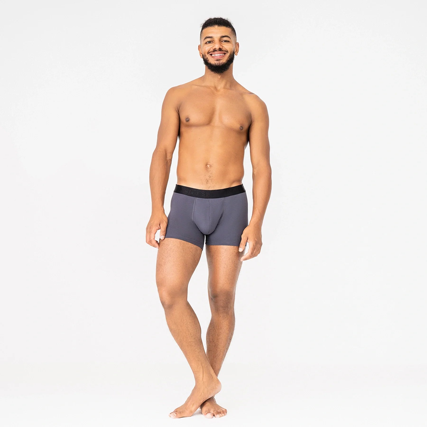 Man’s SET BreezeFlow trunk in graphite, breathable micromodal men’s underwear with snug fit, front view